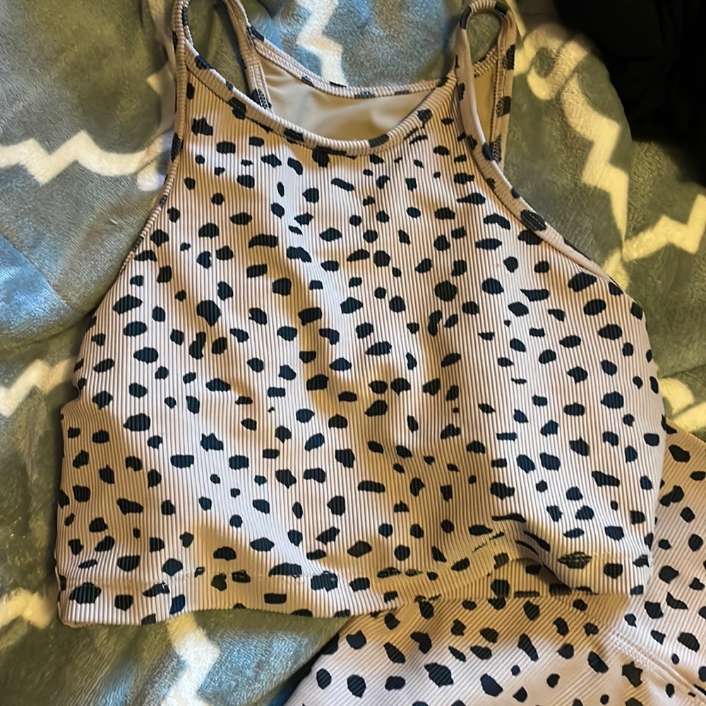 2 piece set.